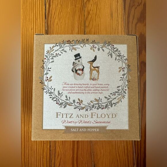 Fitz and Floyd Holiday Salt and Pepper Shakers - Picture 1 of 7